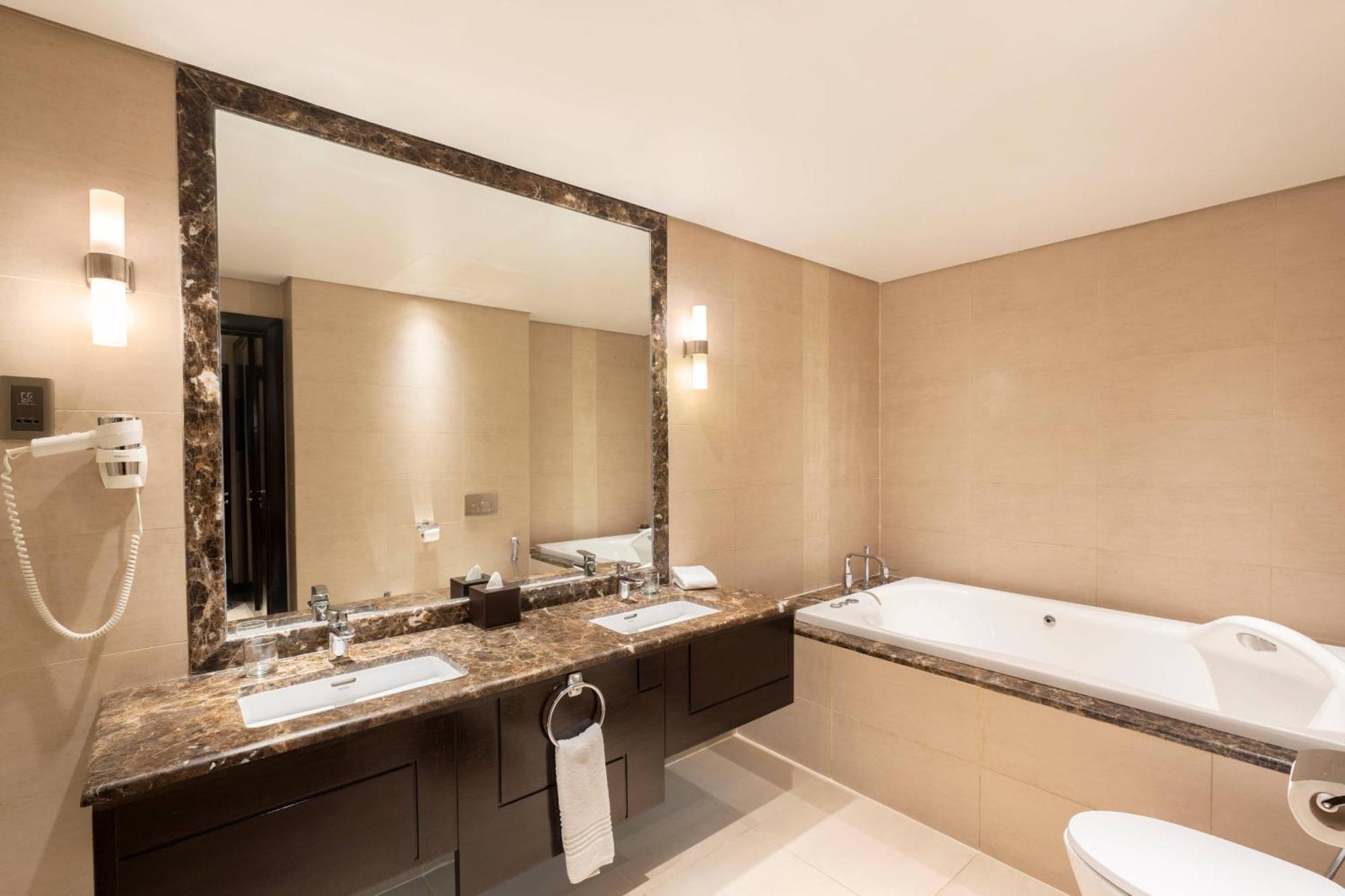 Hotel Courtyard By Marriott Jazan Exterior foto